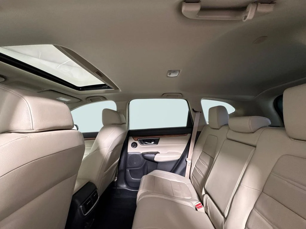 Certified Used 2018 White Honda Touring image 13