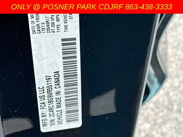 New 2027 Diamond Black Crystal Pearl-Coat Exterior Paint Chrysler  image 34