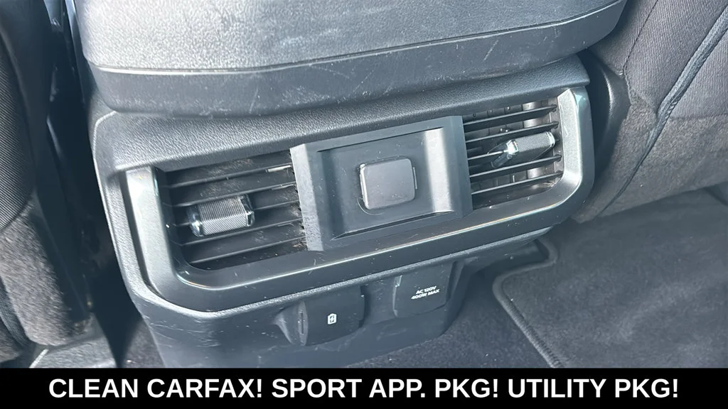 Used 2023 Silver Ford XLT image 8