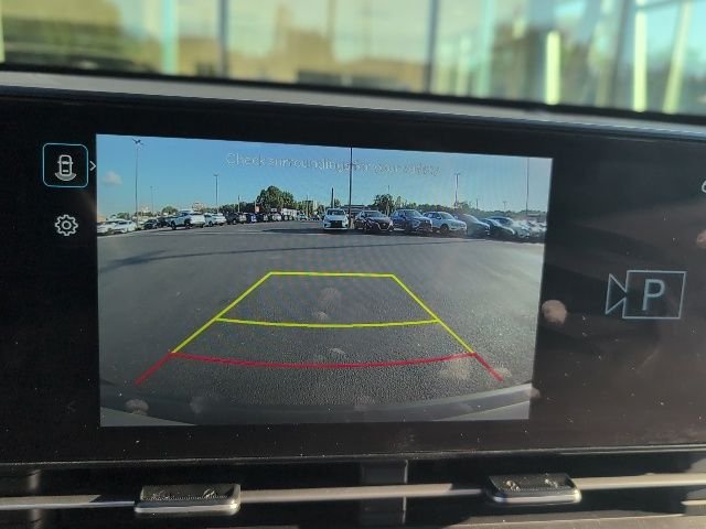 Used 2025 Gray Hyundai SEL image 27