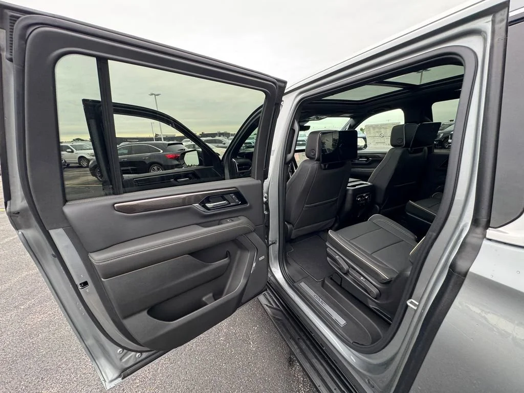 2026 GMC Yukon XL Elevation - Photo 23