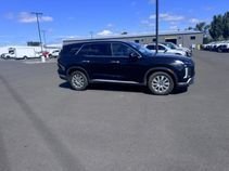 Used 2025 Black Hyundai SEL image 2