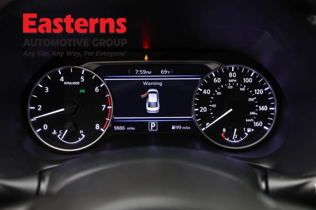 Used 2023 Red Nissan SV image 18