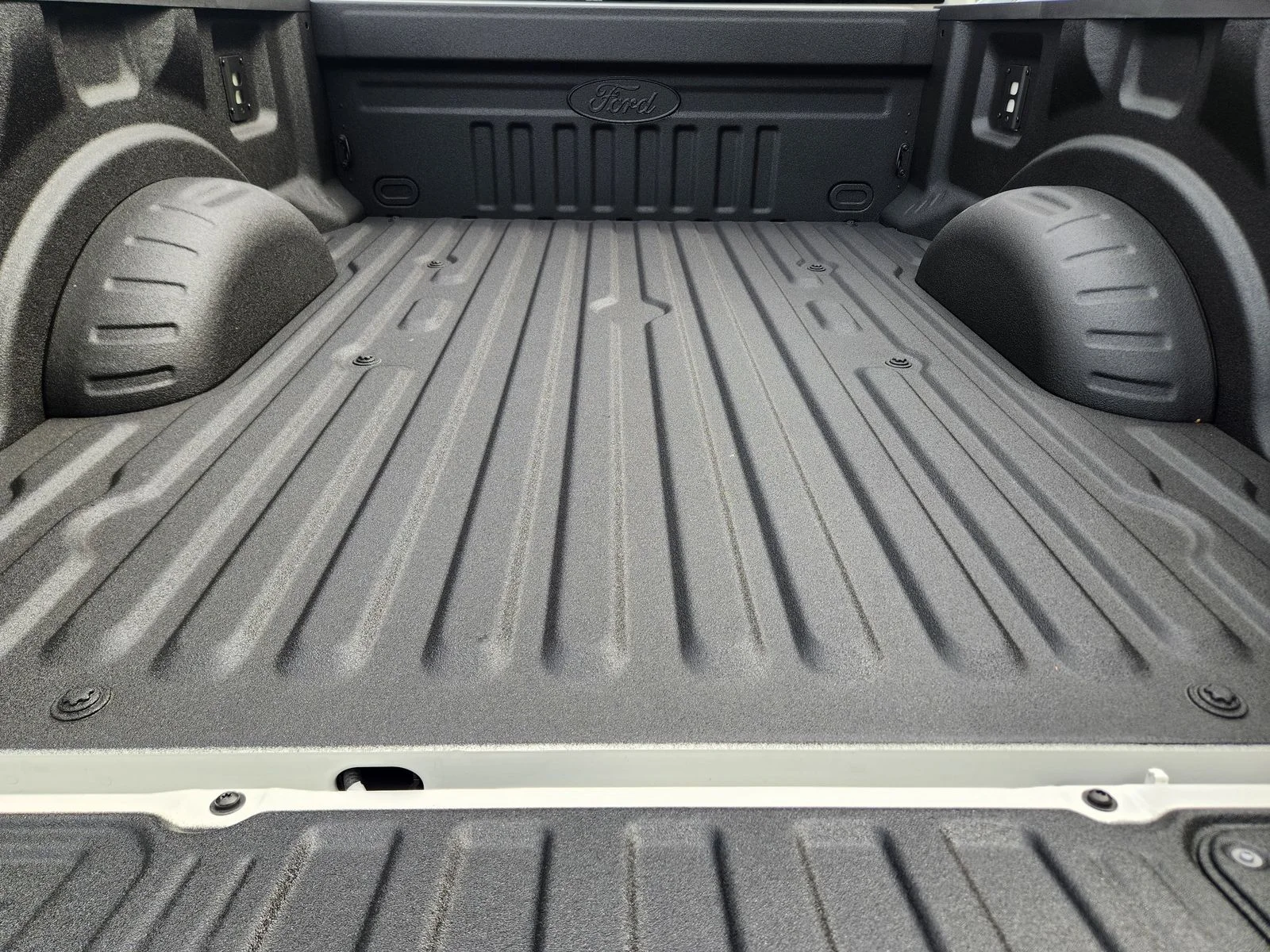New 2026 Star White Metallic Tri-Coat Ford F-250® Lariat® image 23