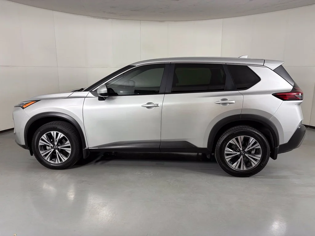 Used 2023 Silver Nissan SV image 5