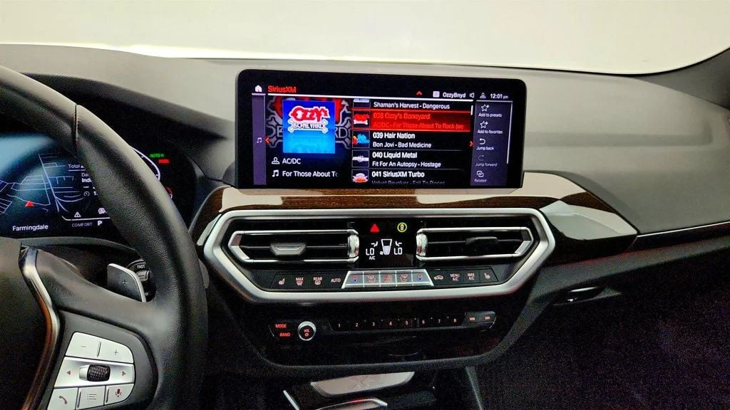 Used 2022 Black Sapphire Metallic BMW xDrive30i SAV w/ Premium Package 2 & Live Cockpit Pro image 17