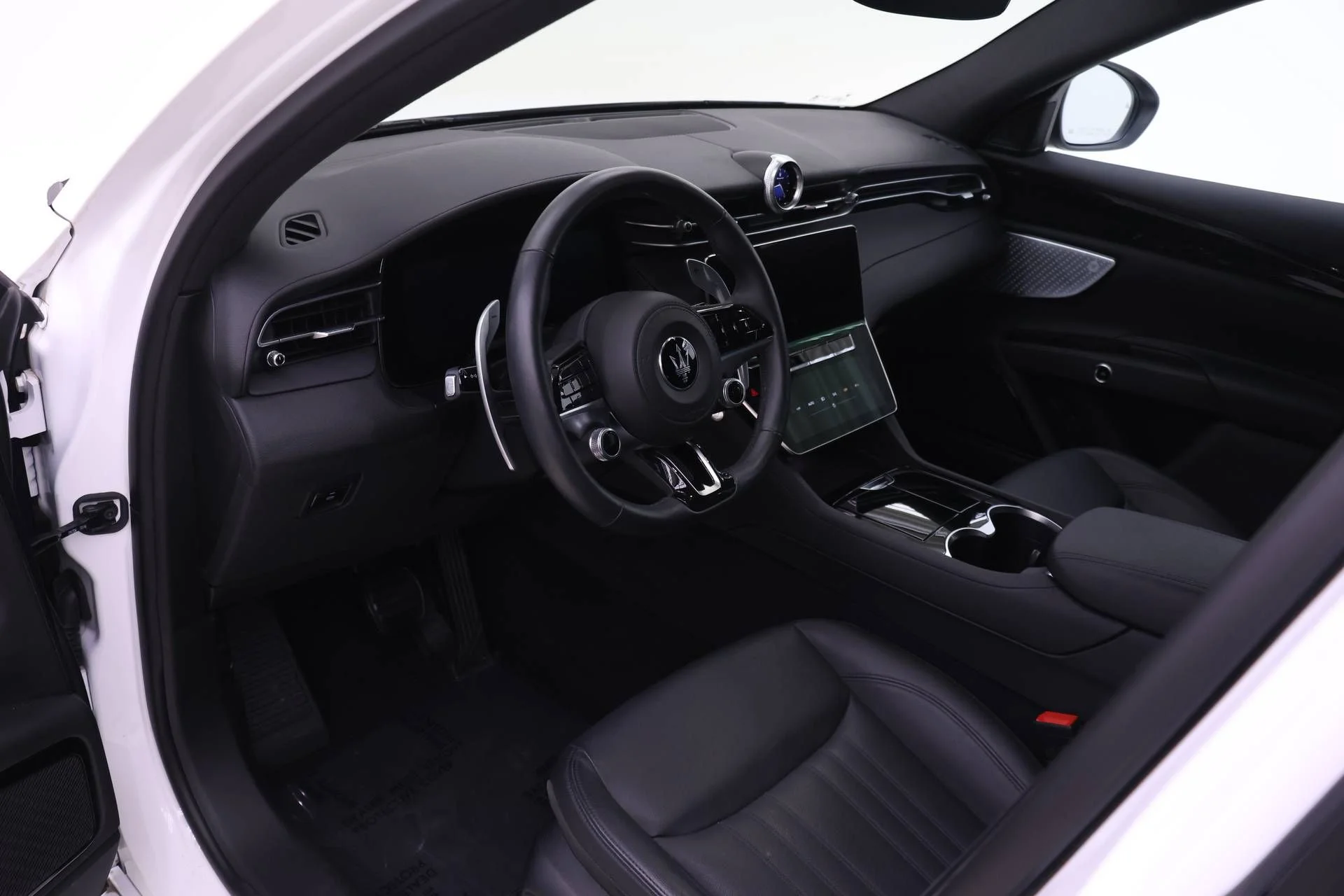 Used 2023 White Maserati Modena image 6