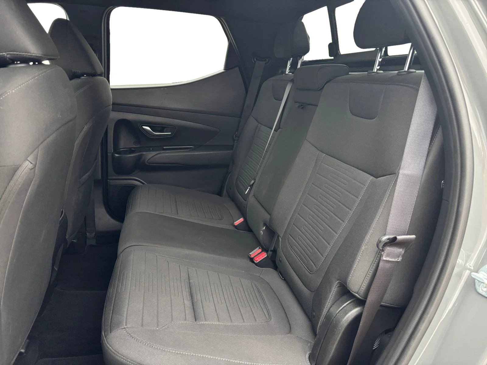 Used 2025 Atlas White Hyundai Preferred image 16
