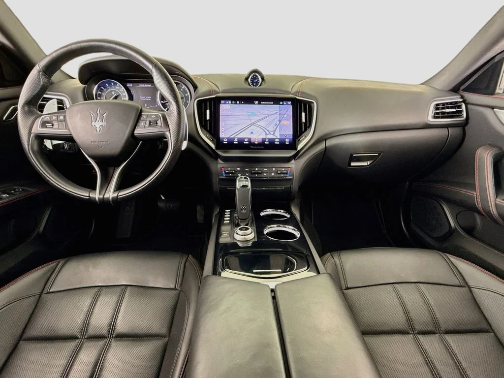 Used 2024 Bianco Maserati Modena image 9