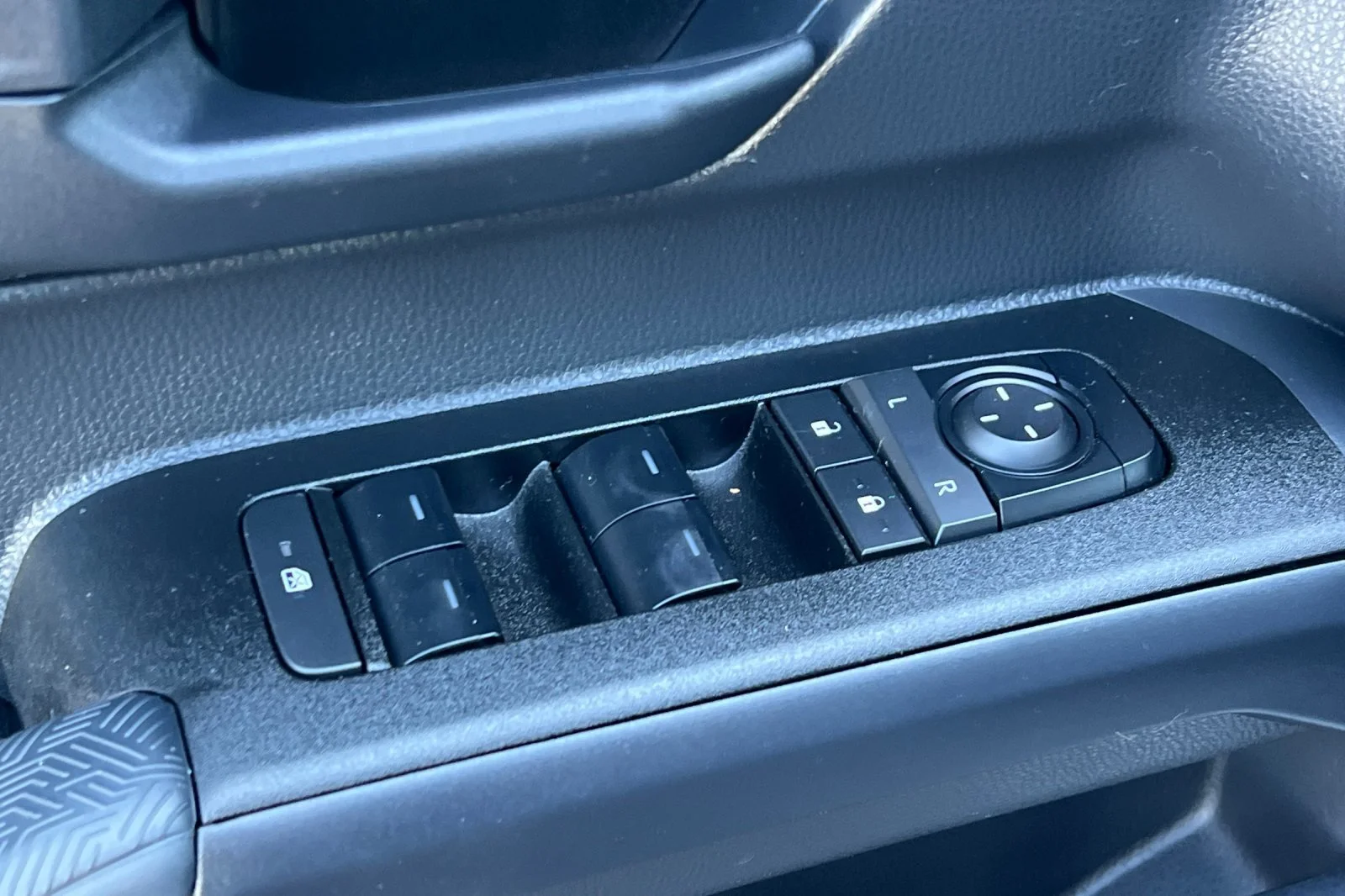2025 Toyota 4Runner TRD Off-Road - Photo 11