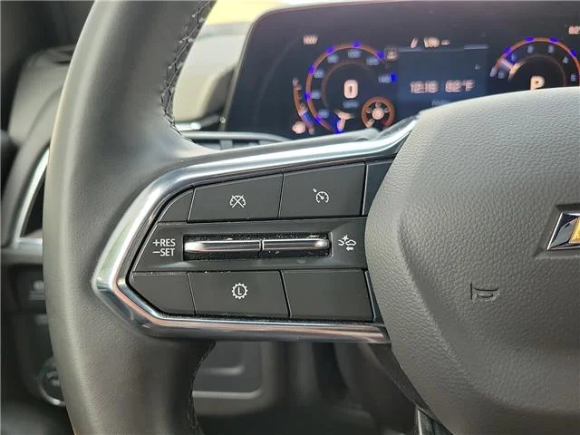 Used 2025 Silver Chevrolet LT 4x2 image 20