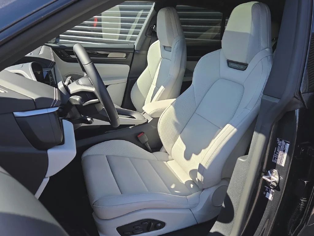 Certified Used 2026  Porsche 4 image 5