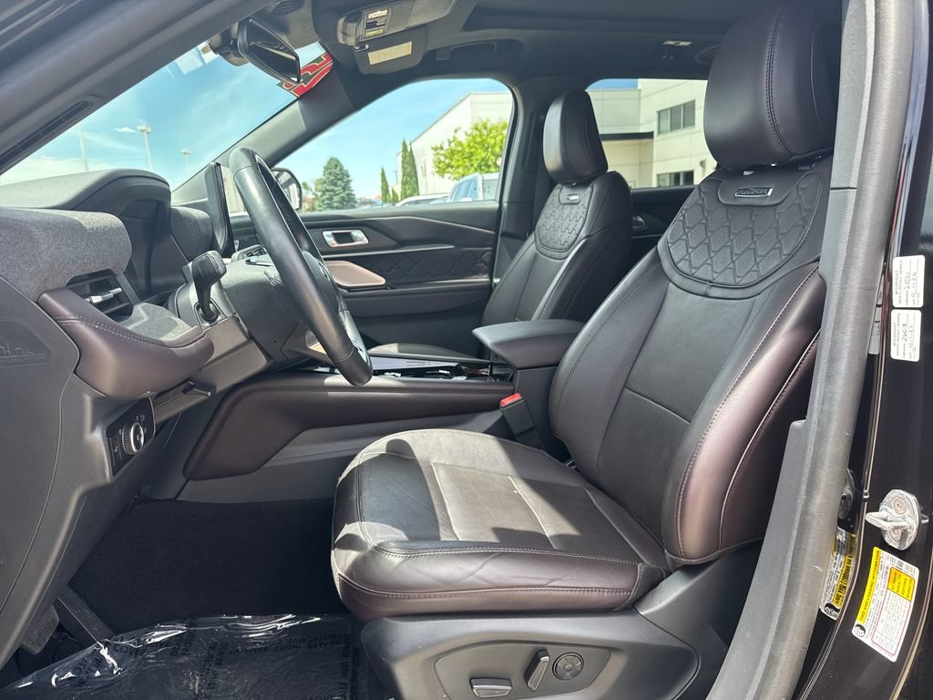 2025 Ford Explorer Platinum - Photo 14
