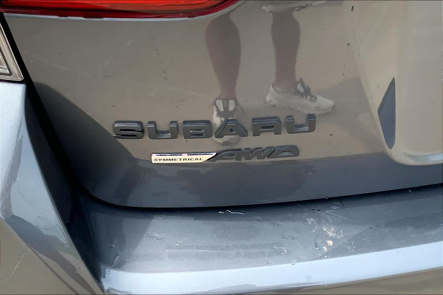 Used 2018 Magnetite Gray Metallic Subaru Premium image 9