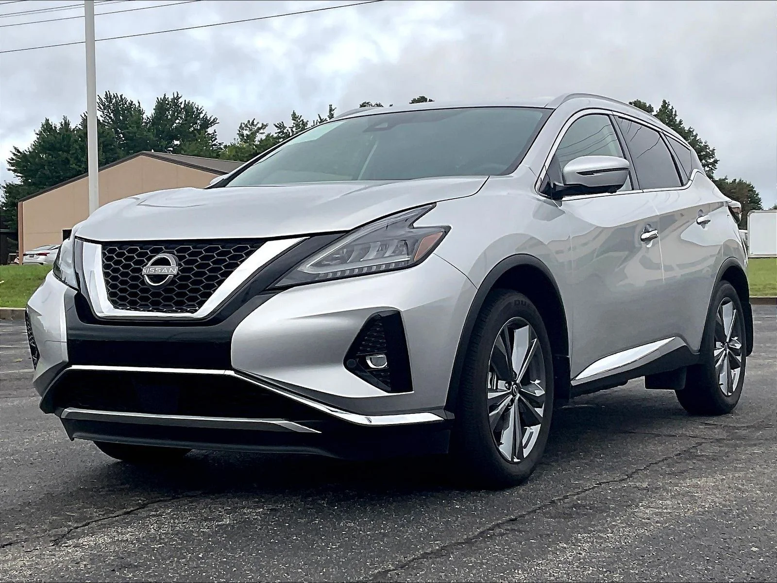 Used 2024 Brilliant Silver Metallic Nissan Platinum image 7