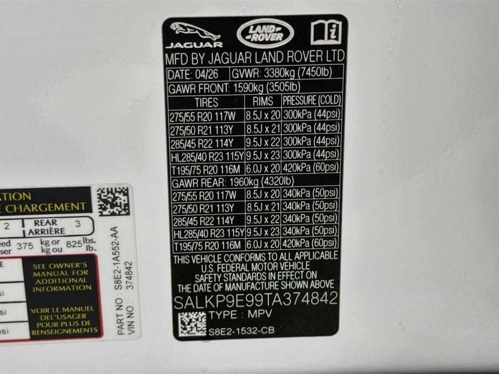 New 2026 Fuji White Land Rover SE image 34