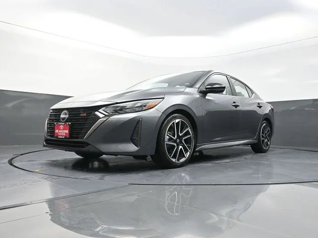 Used 2025 Gray Nissan SR image 33