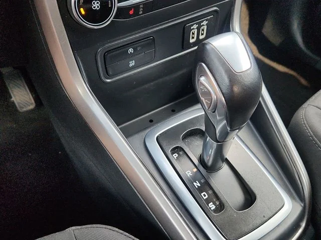Used 2019 Silver Ford SE image 41