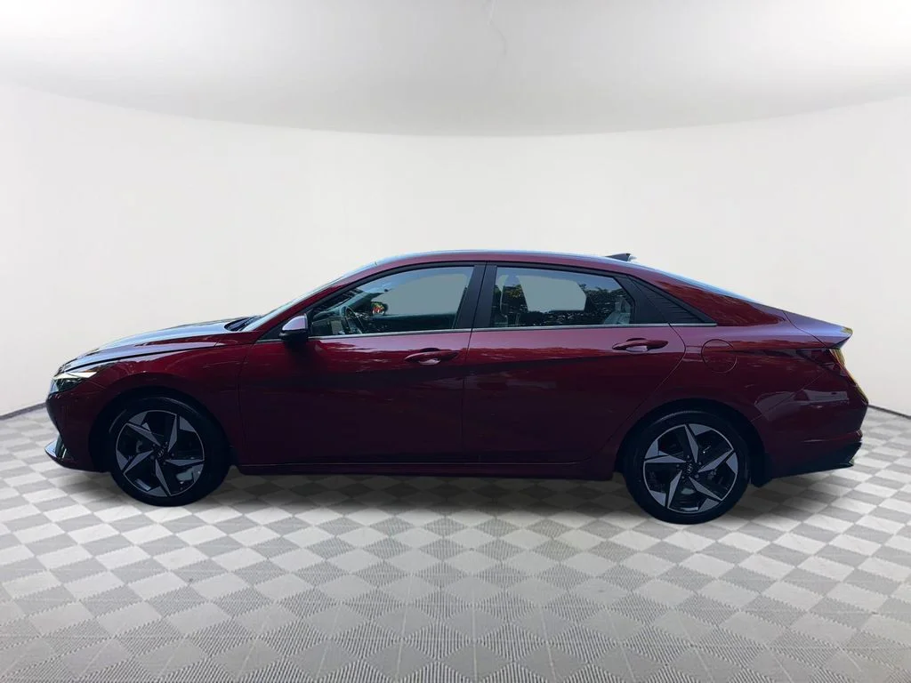 Used 2023 Red Hyundai Limited image 8
