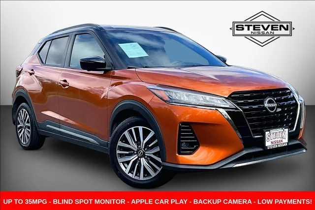 2023 Nissan Kicks SR