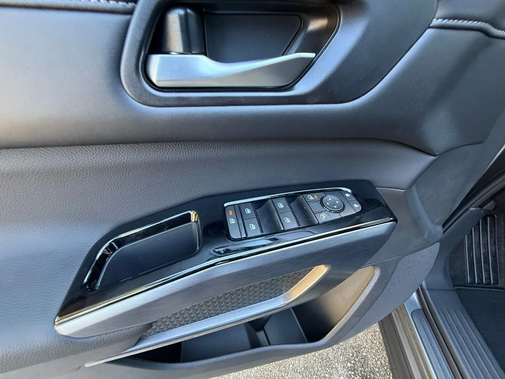 New 2026 Gray Nissan SL image 11