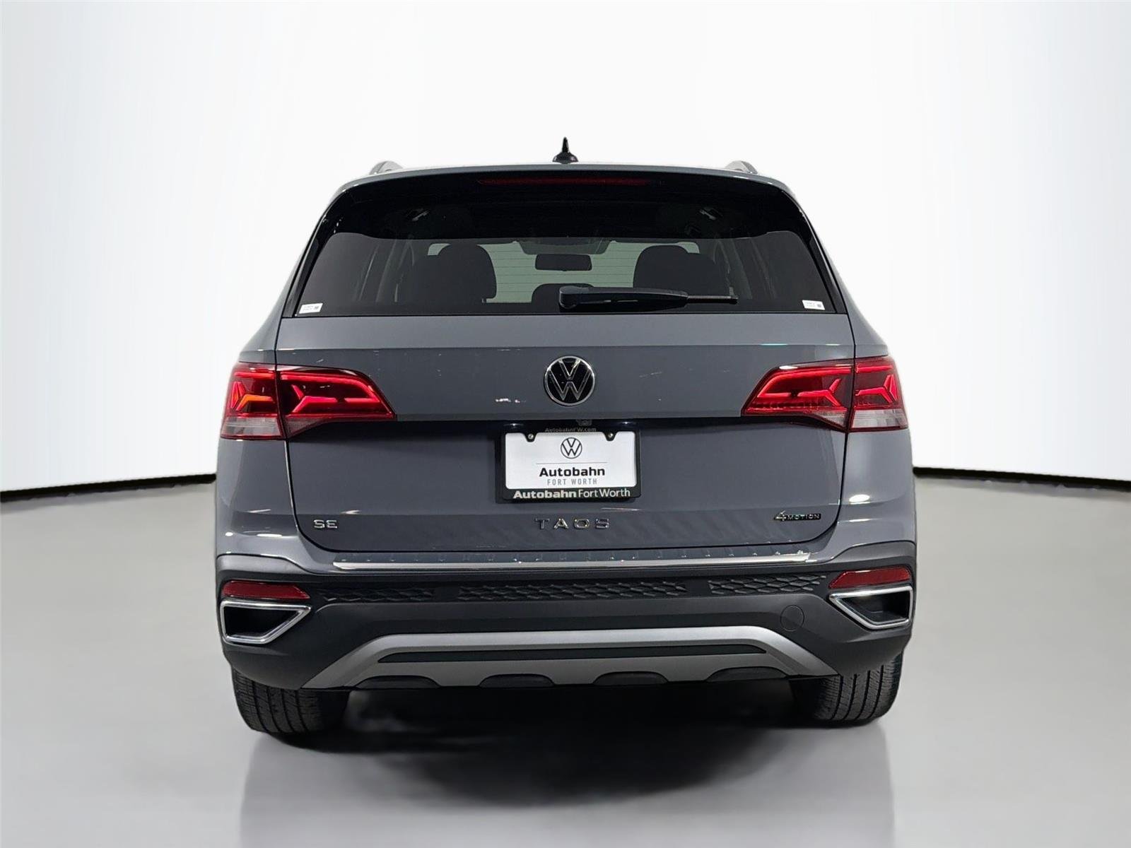 Used 2022 Pure Gray Volkswagen SE image 7