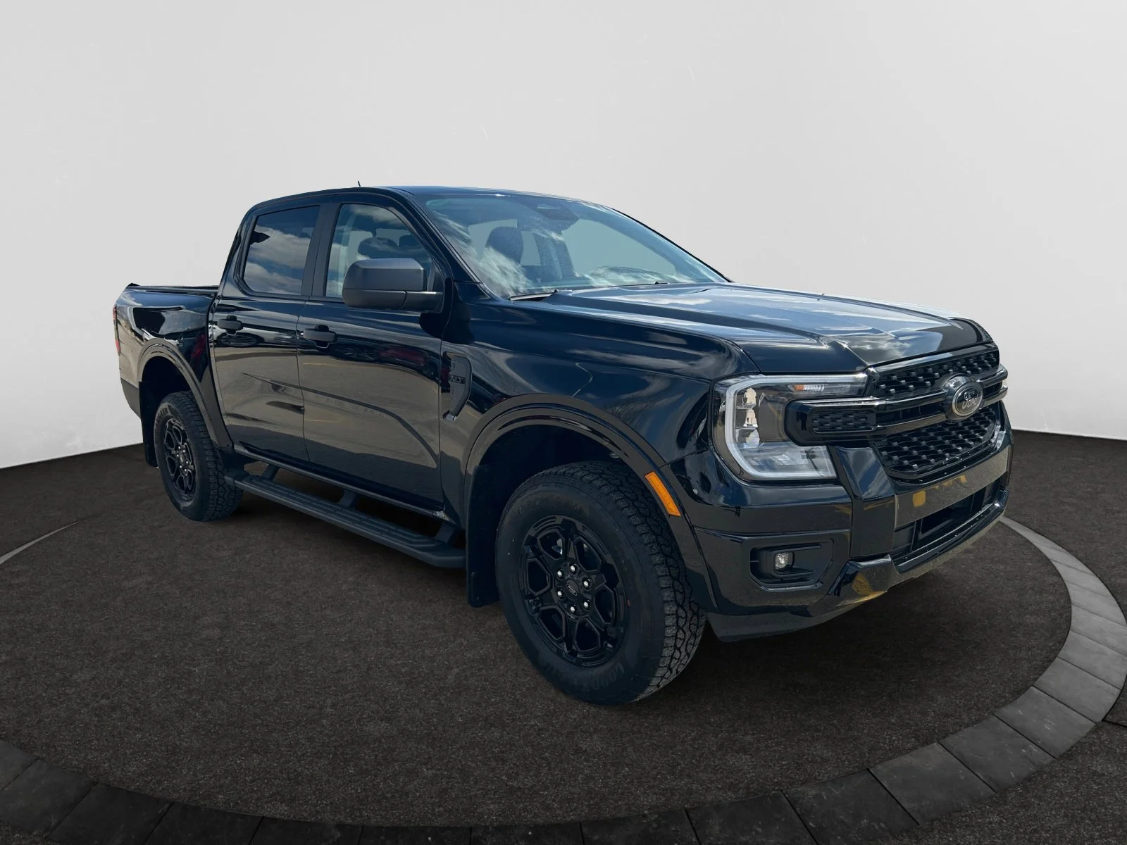 New 2026 Shadow Black Ford XLT image 7