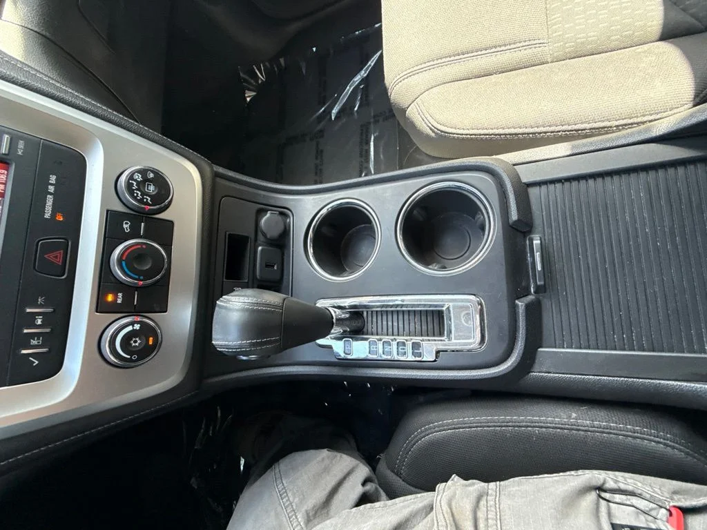 Used 2015 Silver GMC SLE-1 image 19