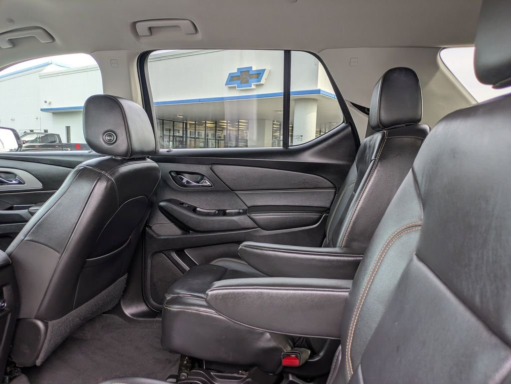 Used 2020 Gray Chevrolet 3LT image 17