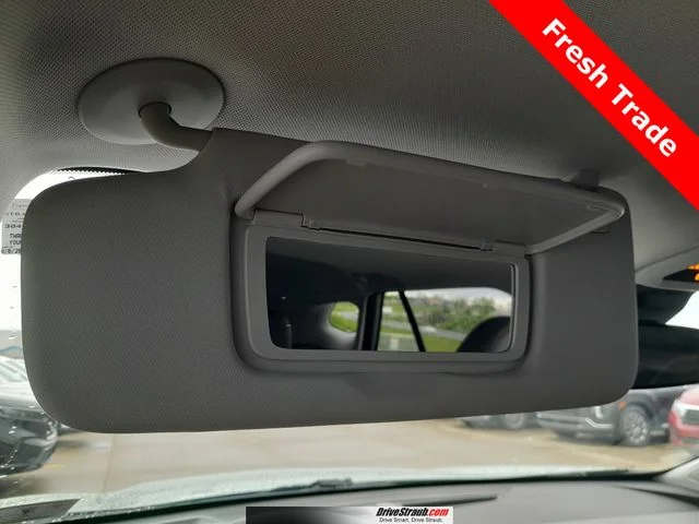 Used 2025 Green Chevrolet ACTIV image 29