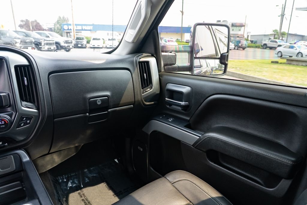 Used 2019 Black Chevrolet LTZ image 11