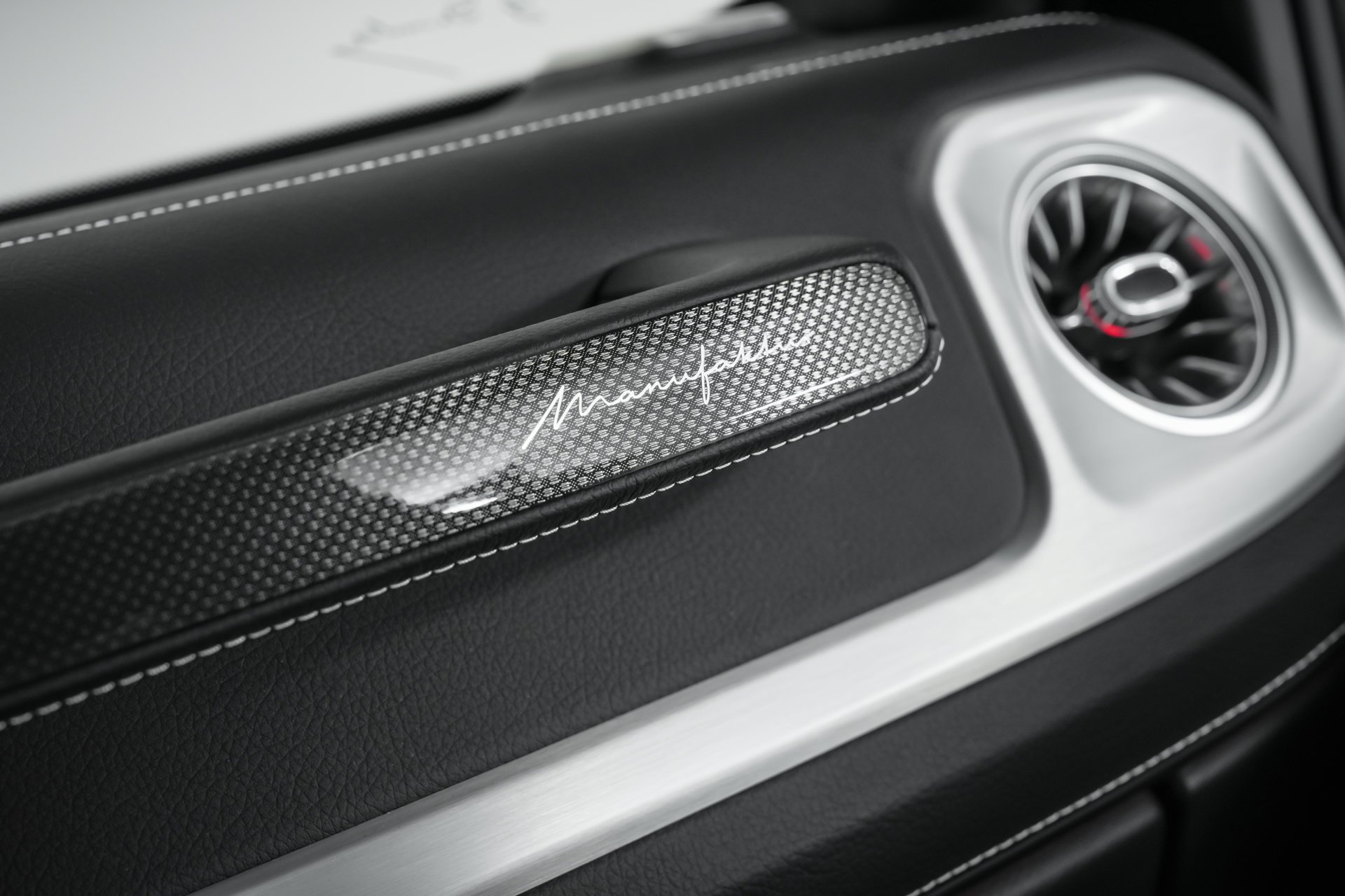 Used 2025  Mercedes-Benz G 63 AMG® image 93