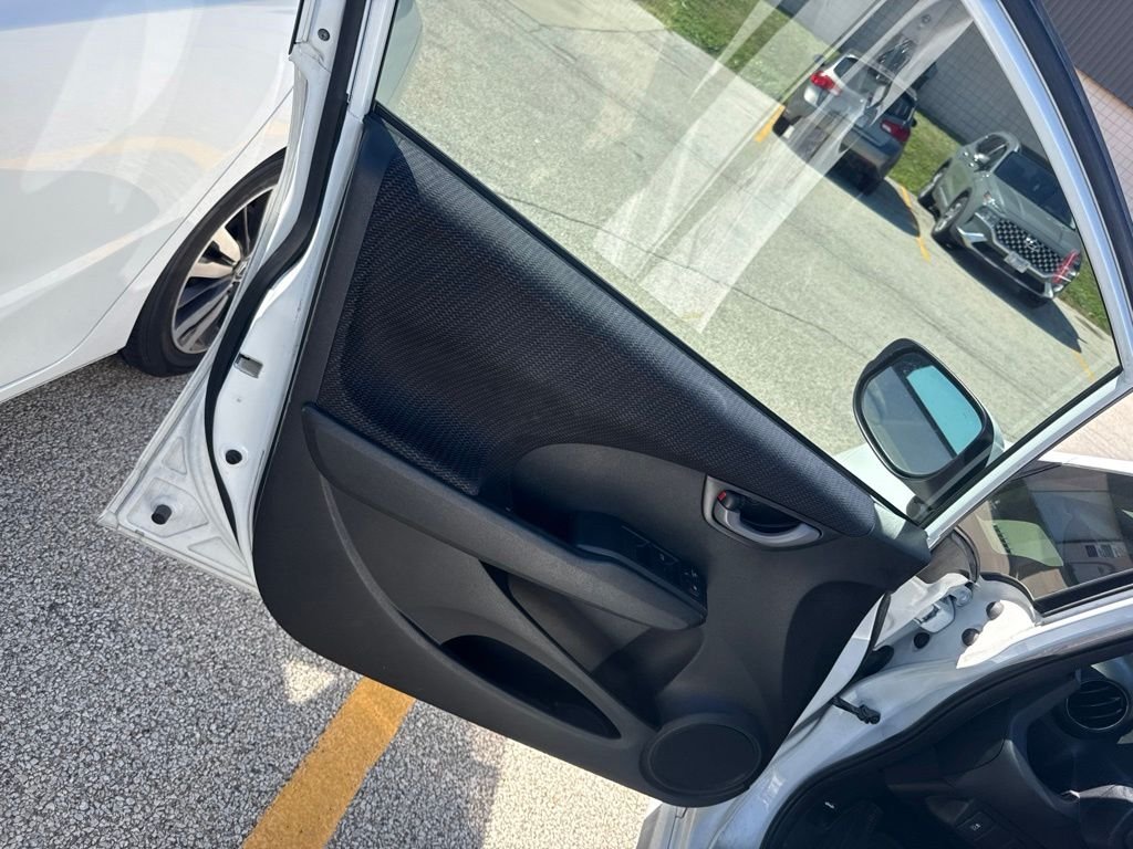 Used 2013 White Honda Sport image 8