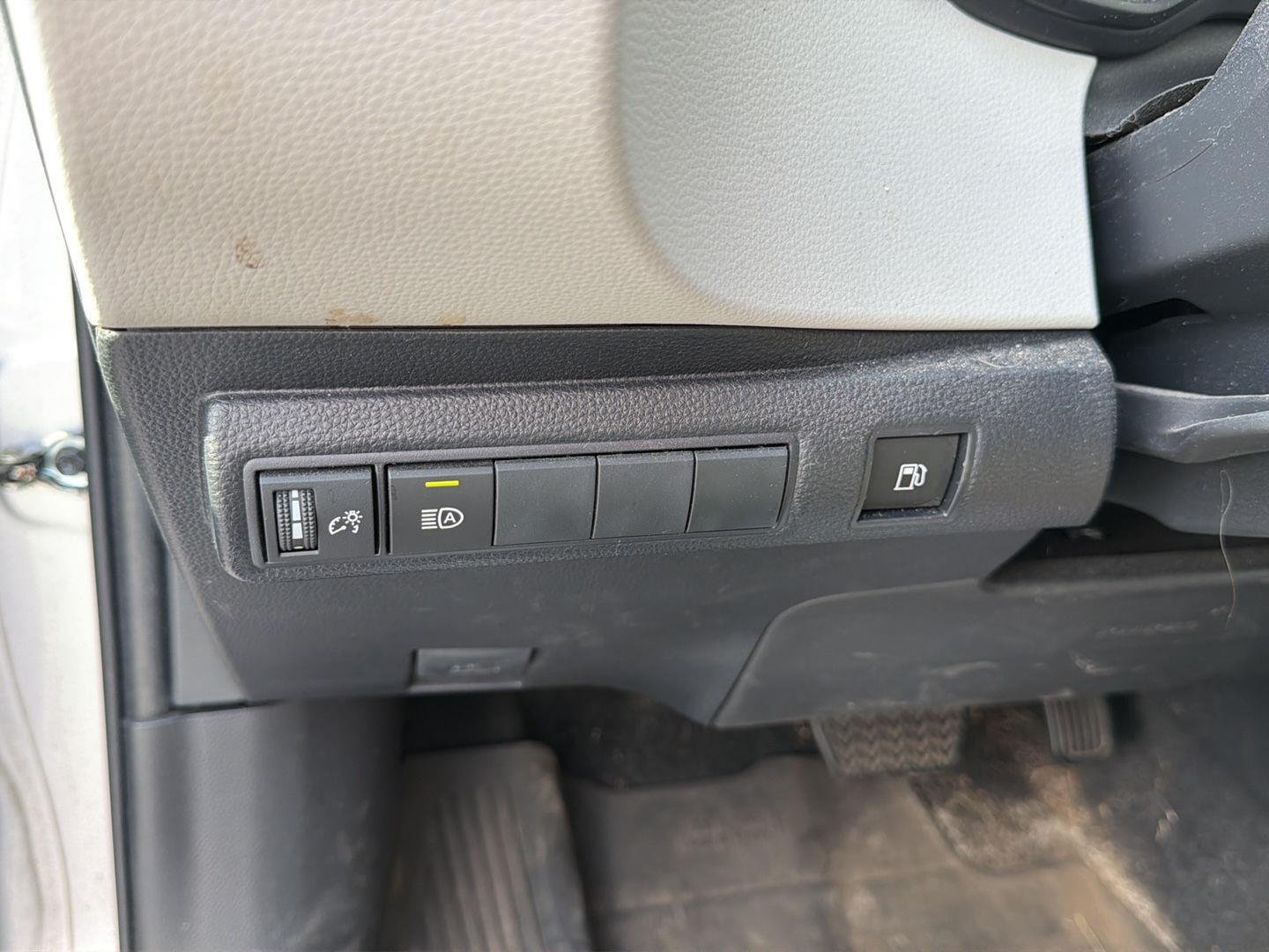 Used 2024 Classic Silver Metallic Toyota Hybrid LE image 16