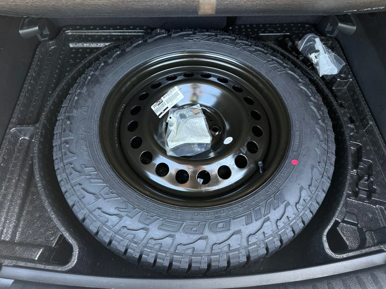 Used 2025 Bright White Clearcoat Jeep Trailhawk image 29