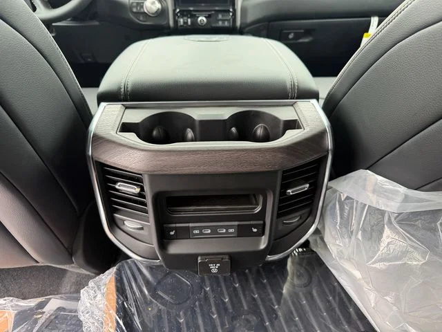New 2026 Bright White Clear-Coat Exterior Paint RAM Laramie image 25