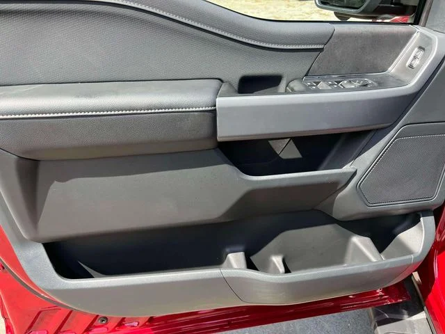New 2026 Ruby Red Metallic Tinted Clearcoat Ford XLT image 18