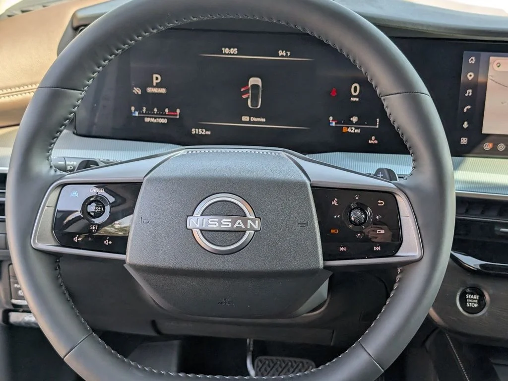 Used 2026 White Nissan Platinum image 16