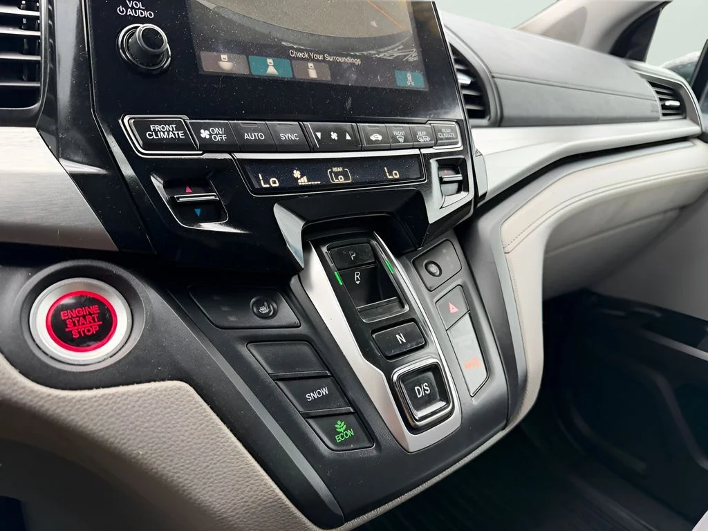 Used 2018 Pewter Honda EX image 25