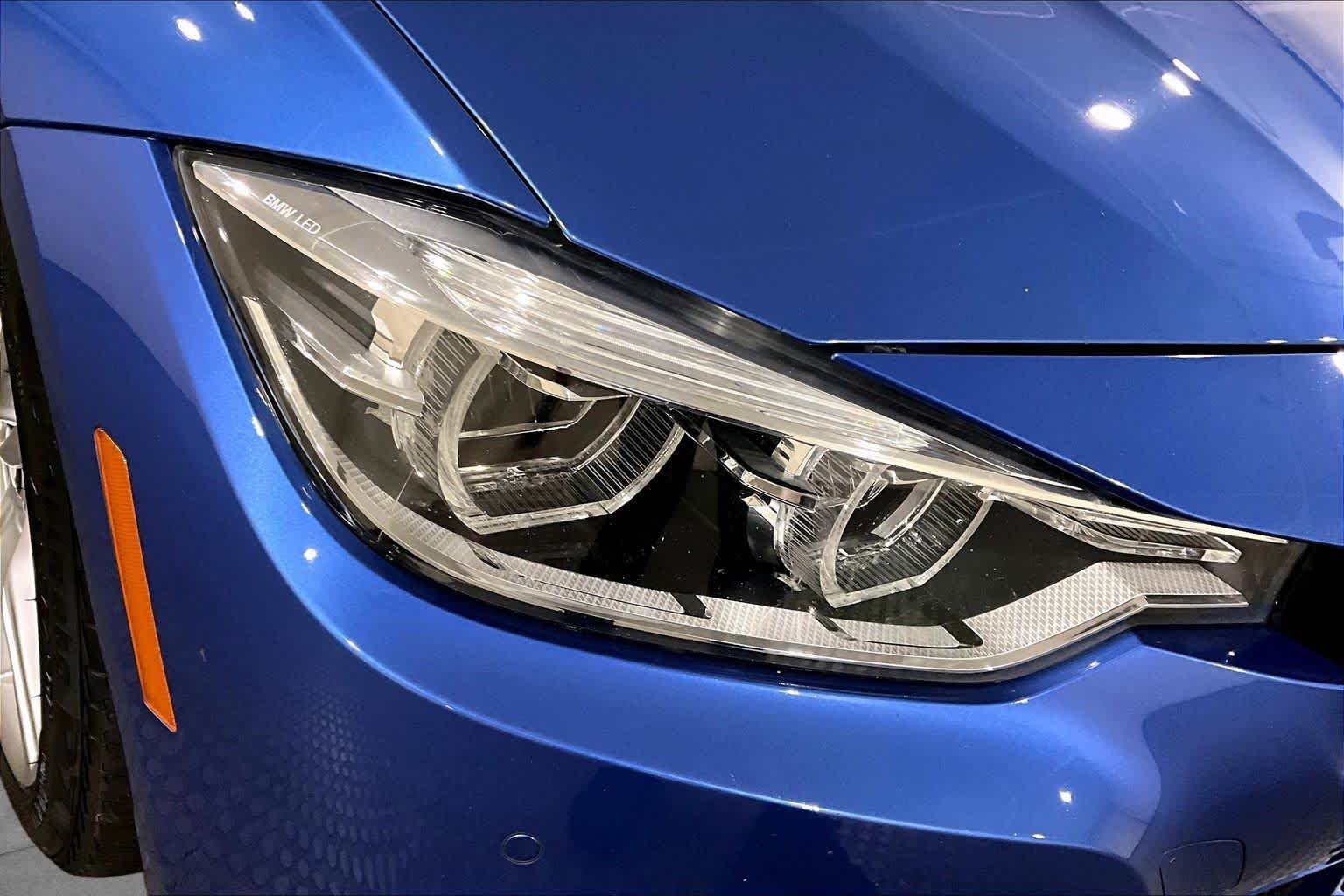 Used 2018 Estoril Blue Metallic BMW 330i xDrive image 26
