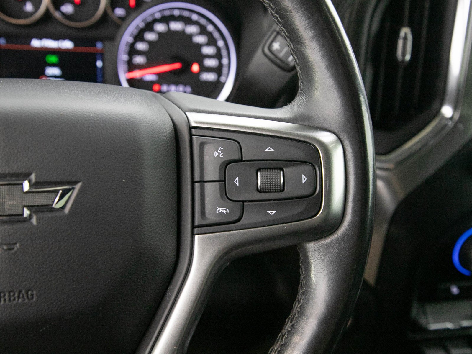 Used 2019 Black Chevrolet RST image 27