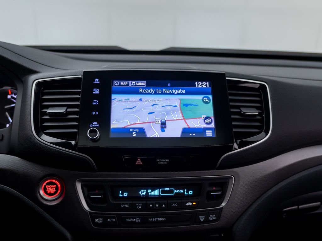 Certified Used 2022 Modern Steel Metallic Honda AWD RTL-E image 26