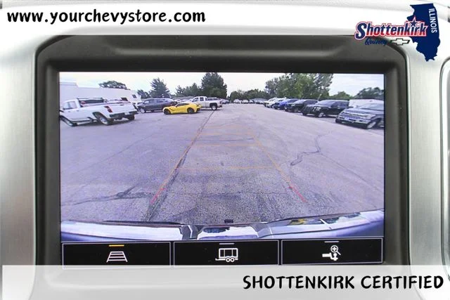Used 2021 White GMC SLT image 35