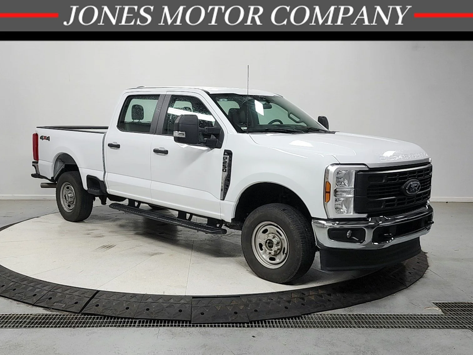 Used 2024 Oxford White Ford XL image 1