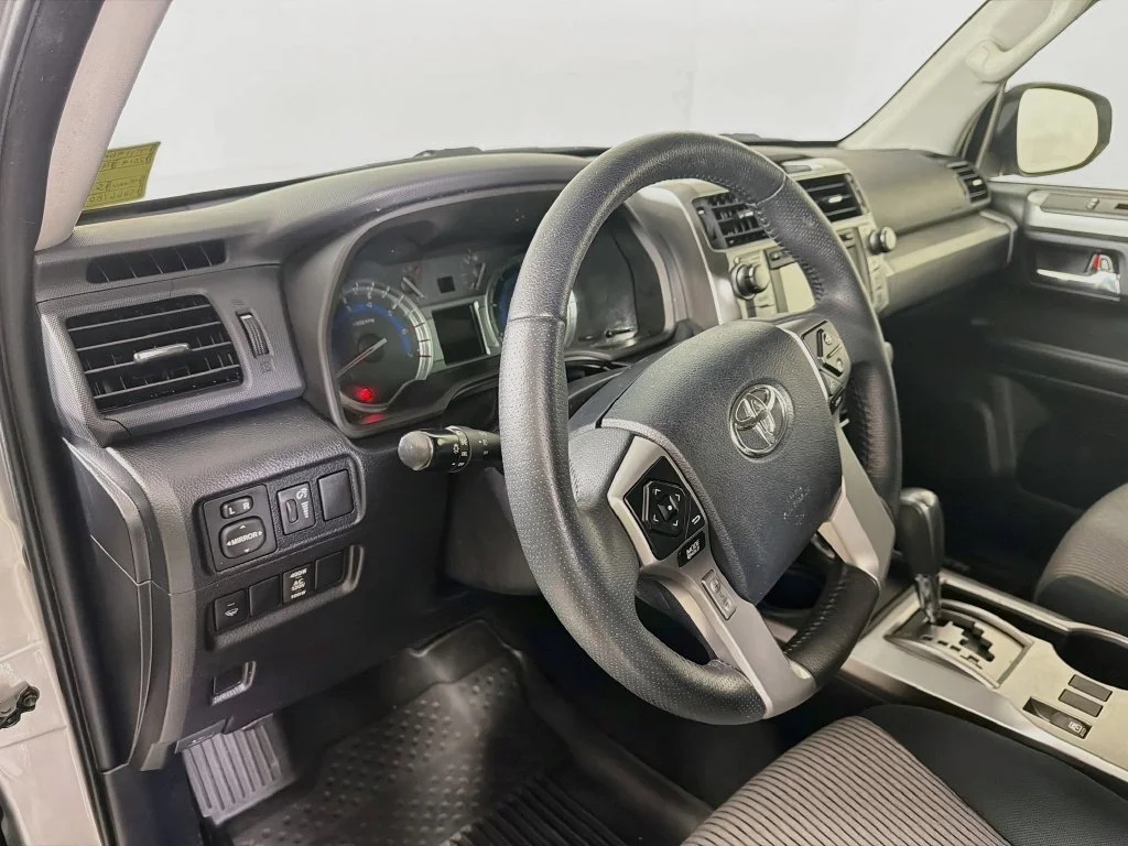 Certified Used 2019 Silver Toyota SR5 image 10