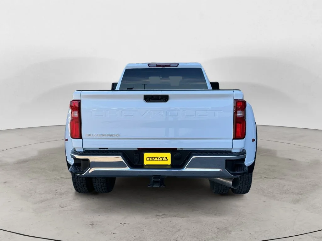 Used 2024 Summit White Chevrolet WT DRW image 10