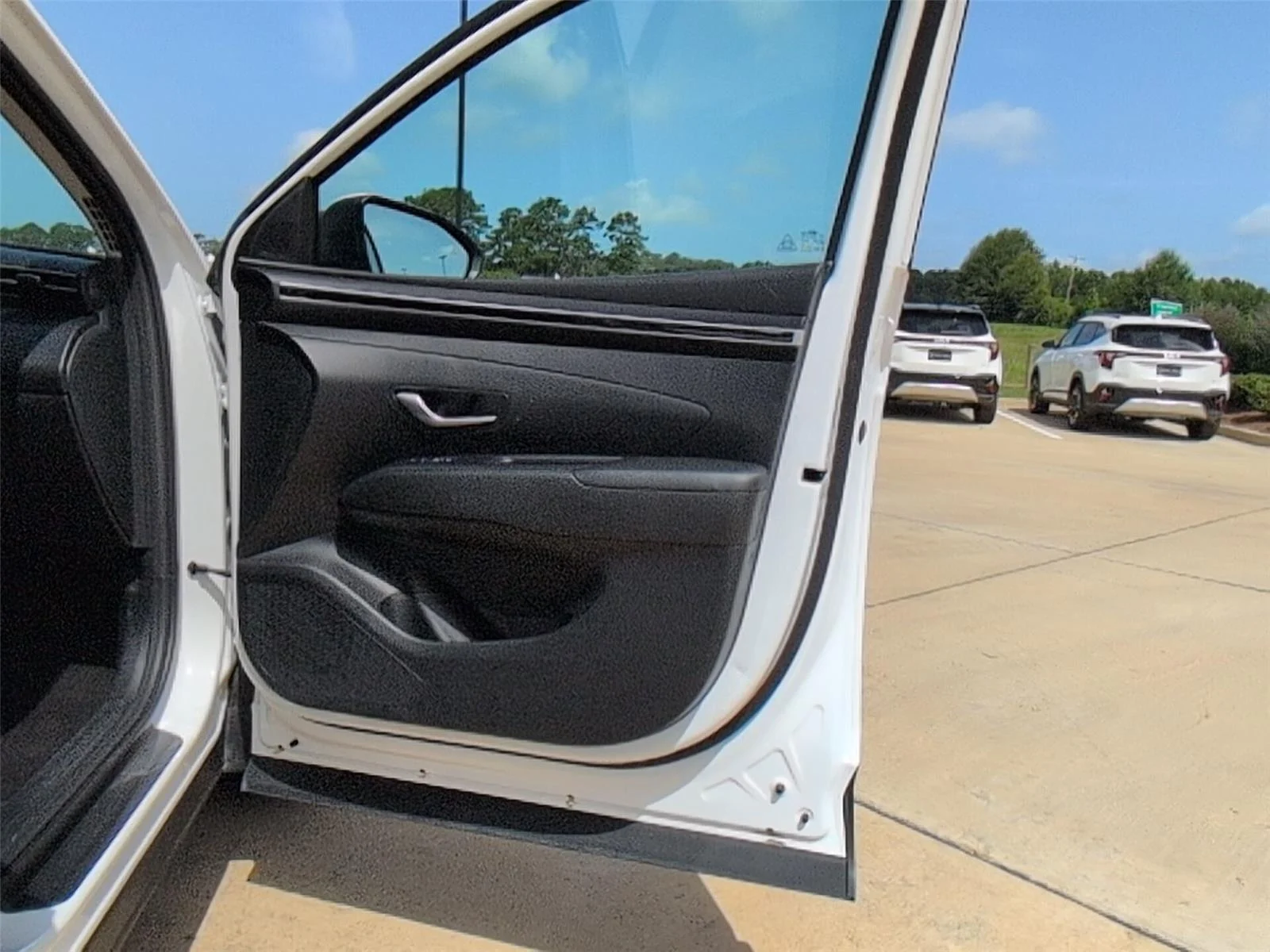 Used 2024 White Pearl Hyundai SEL image 19