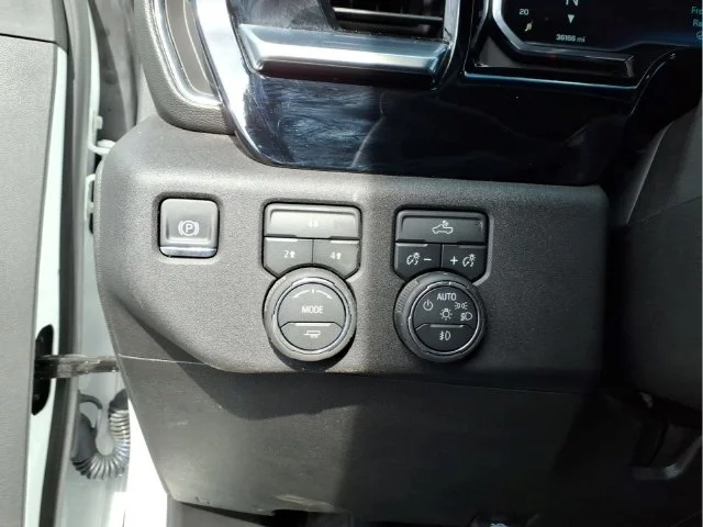 Used 2025 White Chevrolet LT image 21