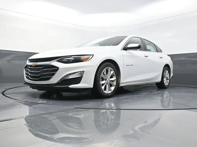 Used 2024 White Chevrolet LT image 33