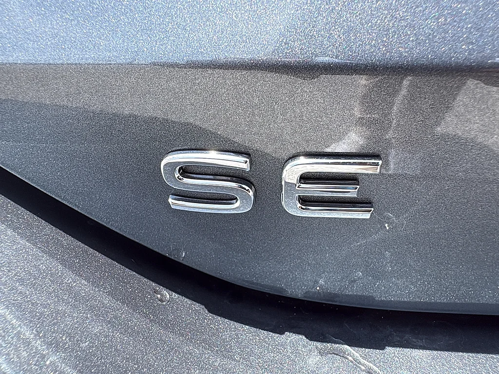 New 2026 Platinum Gray Metallic Volkswagen SE FWD image 13